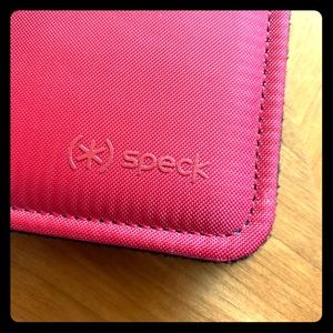 Speck Kindle case